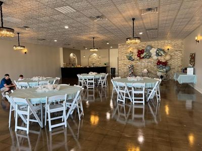 Birthday airplane balloon garland