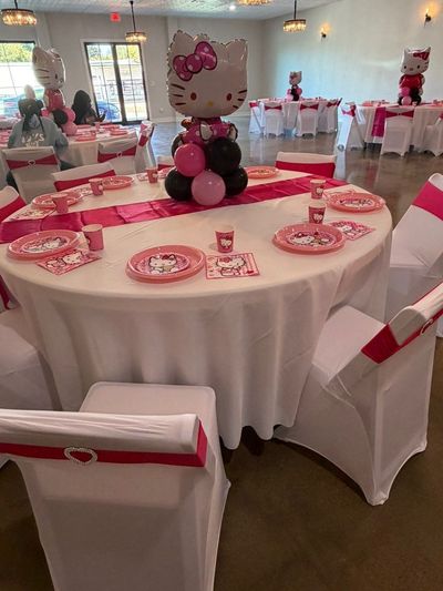 Hello Kitty table centerpiece